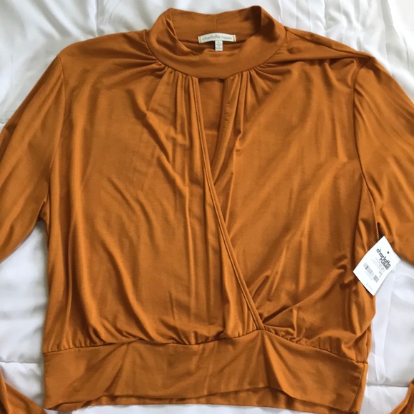 Crop top - Picture 2 of 2